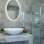 Dionisos Apartman *