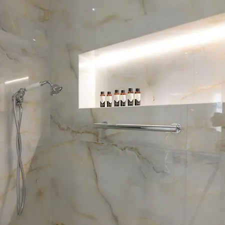 Dionisos * ליקסורי