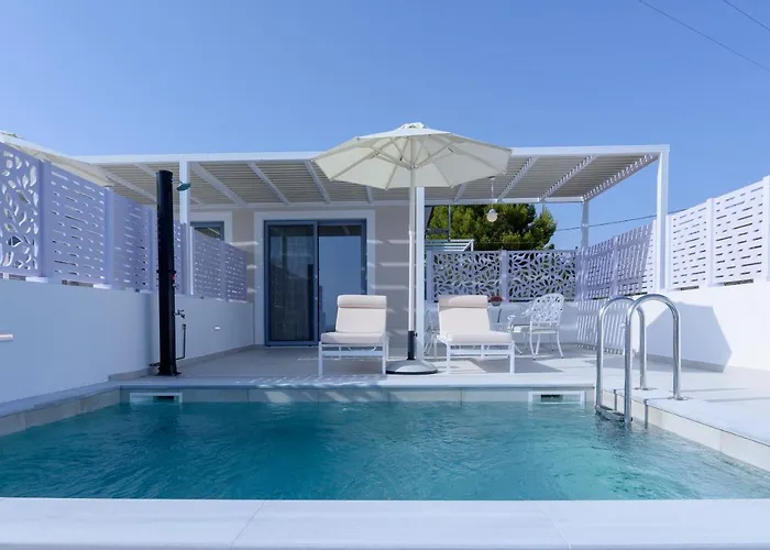 Dionisos Apartment *